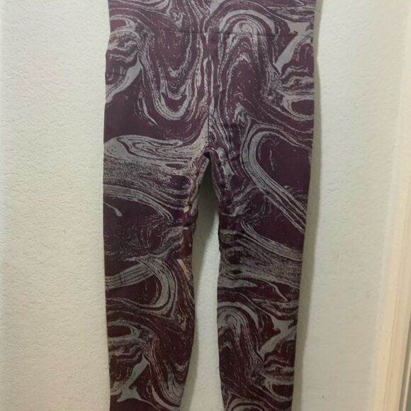 Athleta Aurora Shine High Waist Compression Tight Legging Spiced Cabernet, Sz XL - Picture 7 of 8